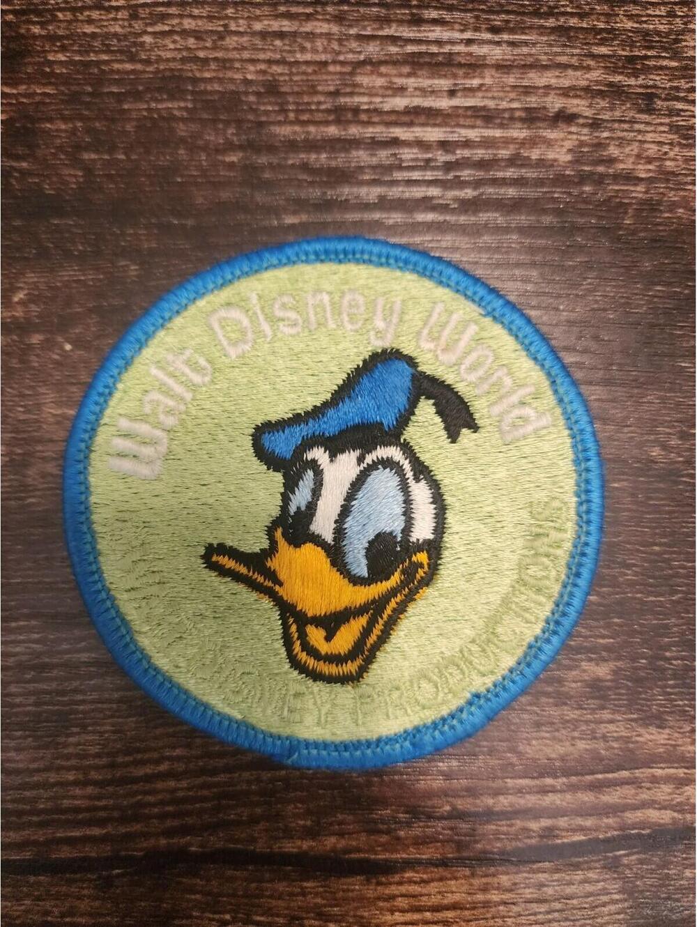 Vintage Walt Disney World Donald Duck Patch Productions Y7